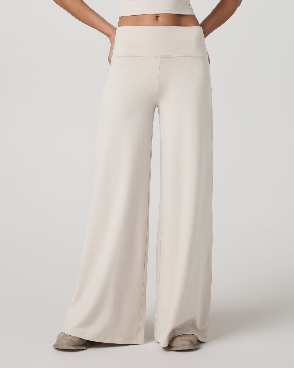 Halo Easy Wideleg Pant-Short Women's Ecru Heather Pants | Vuori Online