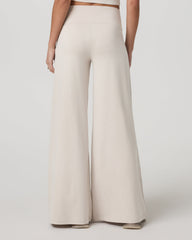 Halo Easy Wideleg Pant-Short Women's Ecru Heather Pants | Vuori Online