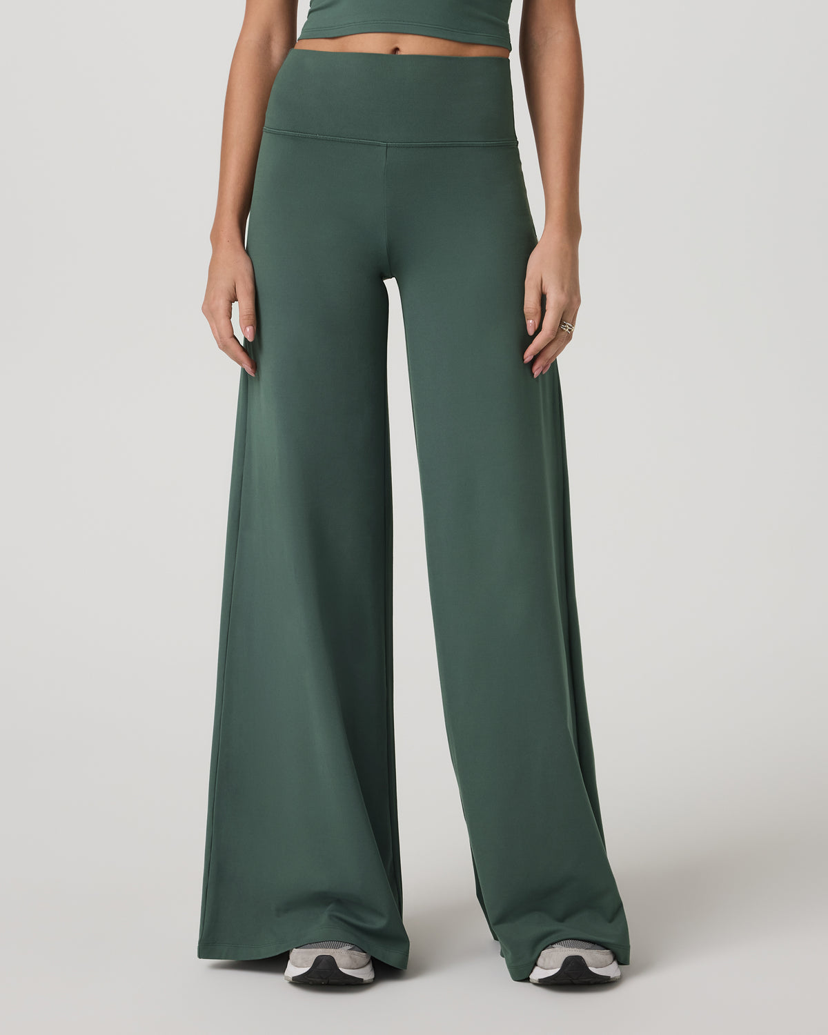 Halo Easy Wideleg Pant - Long Women's Agate Green Pants | Vuori US