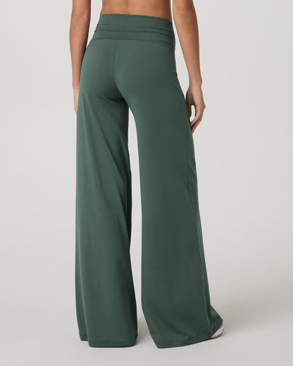Halo Easy Wideleg Pant - Long Women's Agate Green Pants | Vuori US