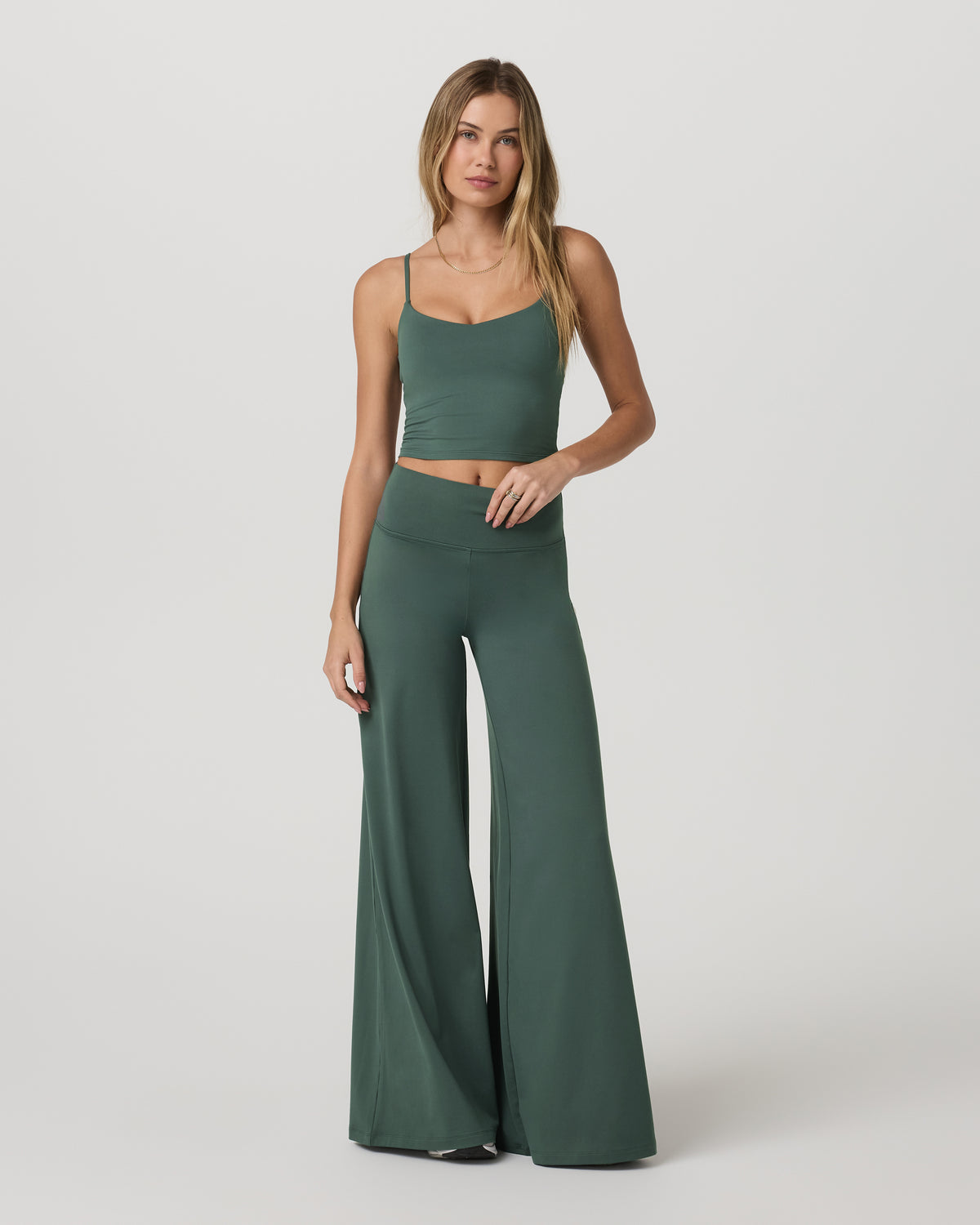 Halo Easy Wideleg Pant - Long Women's Agate Green Pants | Vuori US