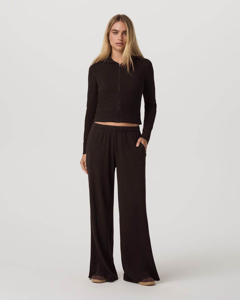 Waffle Wideleg Pant Women's Dark Java Waffle Knit Pants | Vuori