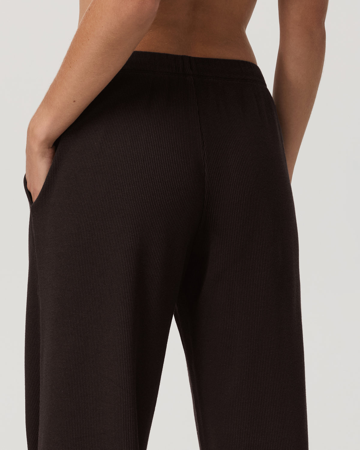 Waffle Wideleg Pant Women's Dark Java Waffle Knit Pants | Vuori