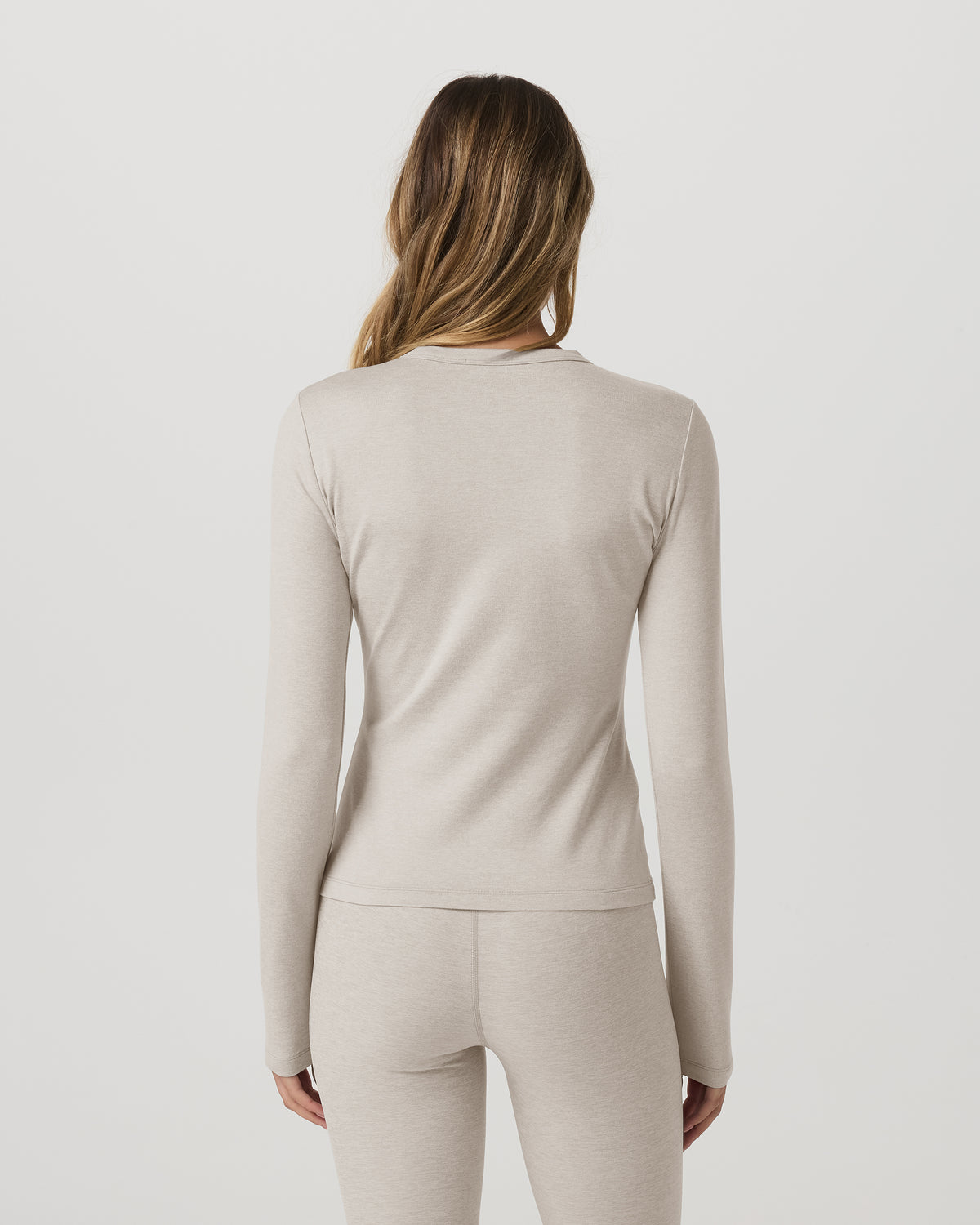 Long Sleeve Halo Essential Crew Tee Ecru Heather Shirt | Vuori US