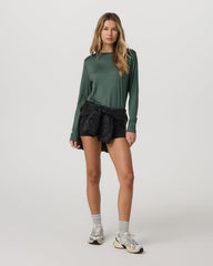 Daydream Crew Women's Agate Green Heather Long Sleeve | Vuori Clothing