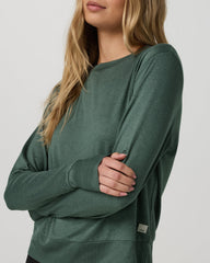 Daydream Crew Women's Agate Green Heather Long Sleeve | Vuori Clothing