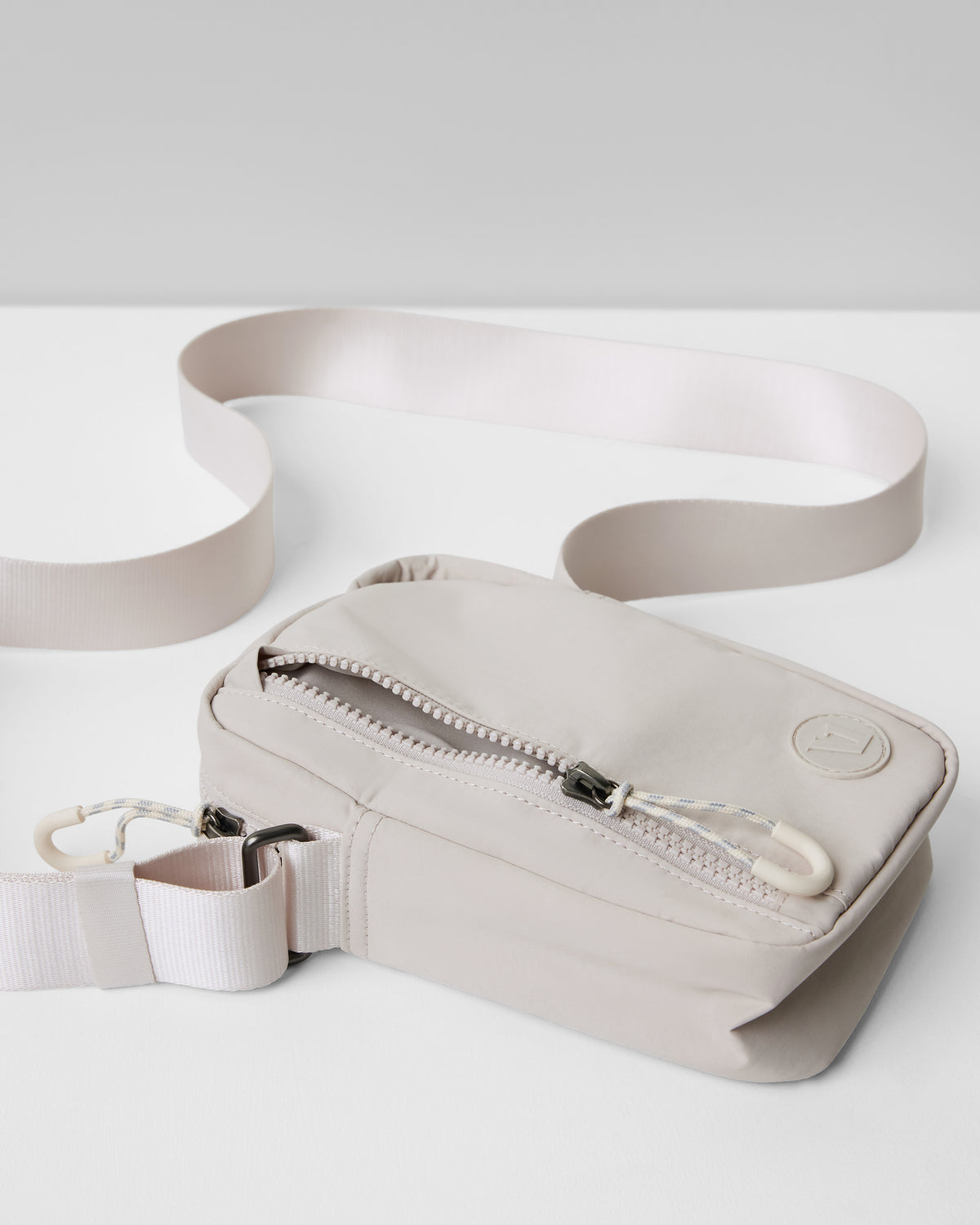 All Around Crossbody Ecru Bag | Vuori On sale