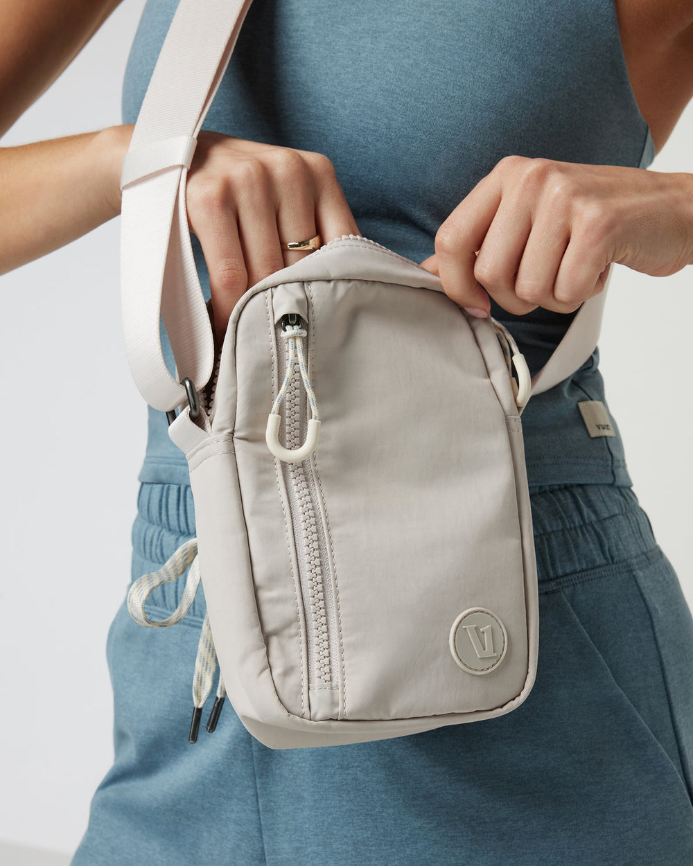 All Around Crossbody Ecru Bag | Vuori On sale