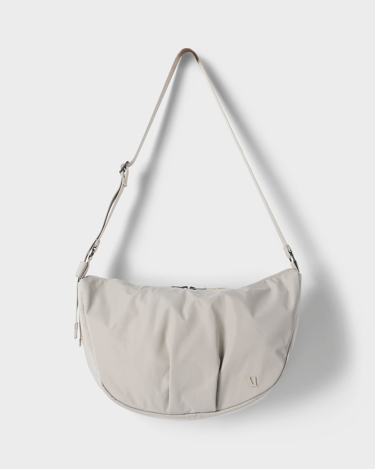 Vuori Carryall Stylish Dark Salt Modern Crescent Bag | Vuori Sale