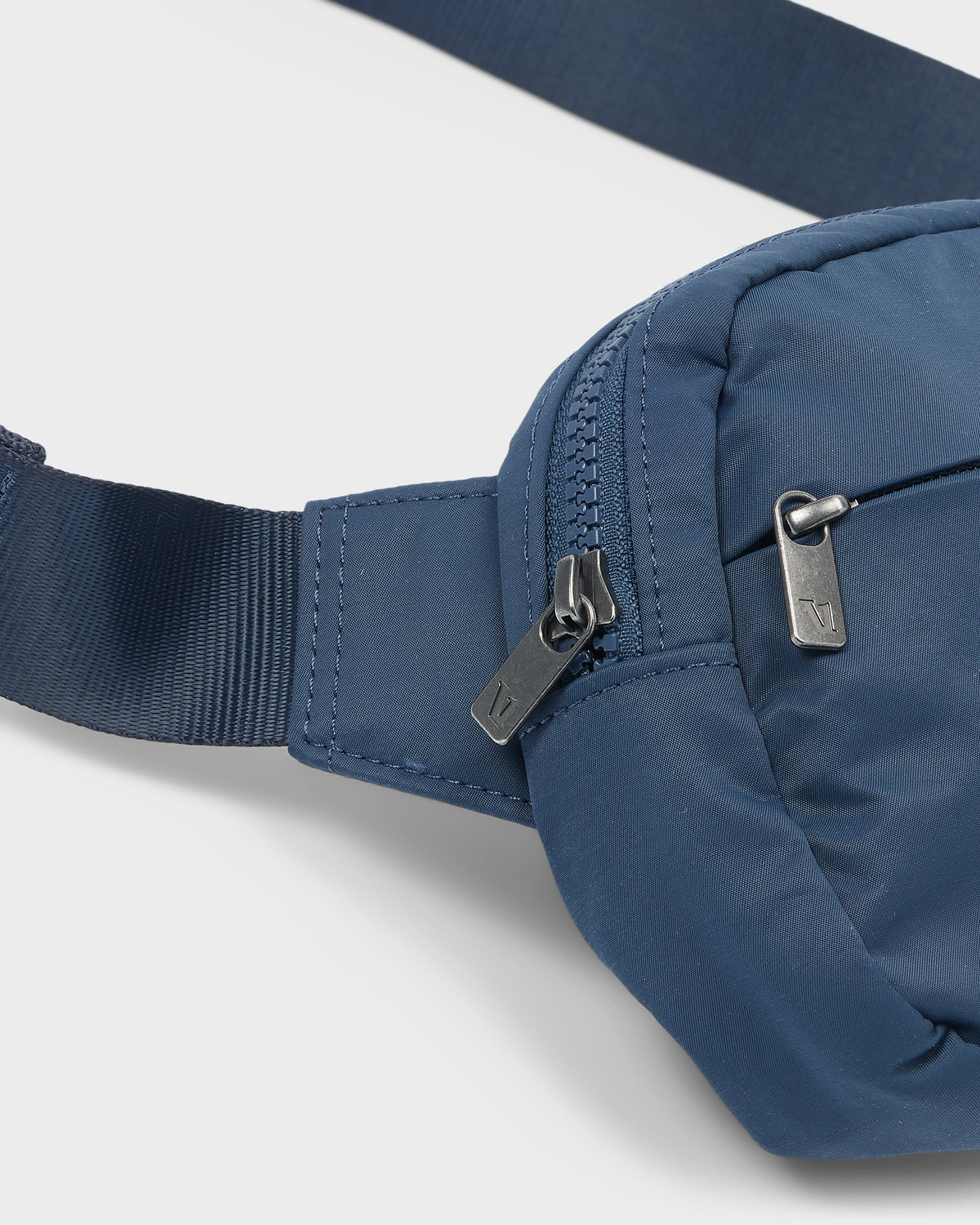 All Around Hip Pack Ocean Blue Versatile Travel Bag | Vuori Clothing