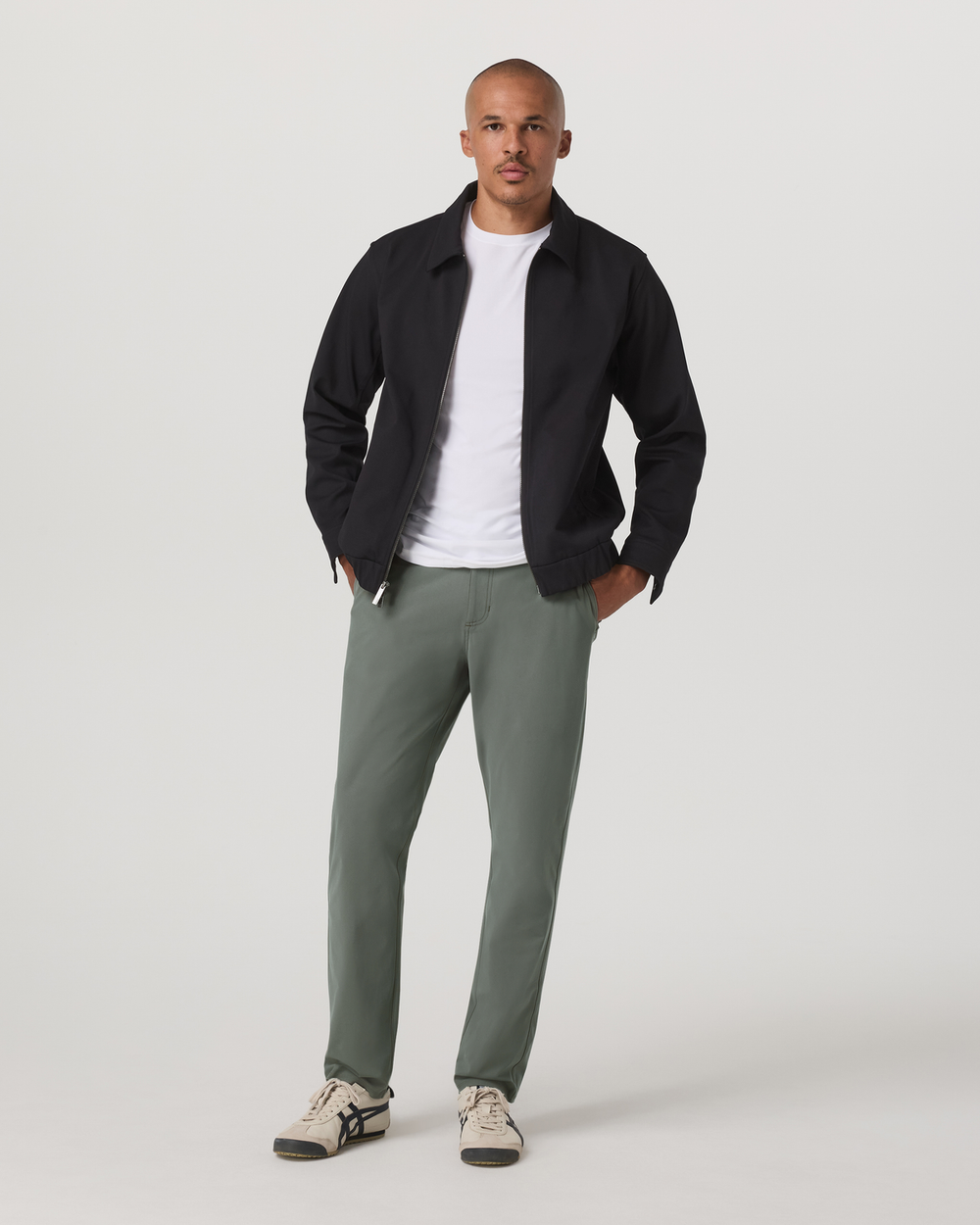 Meta Trouser Classic Fit 30" Men's Light Oregano Pants | Vuori Outlet