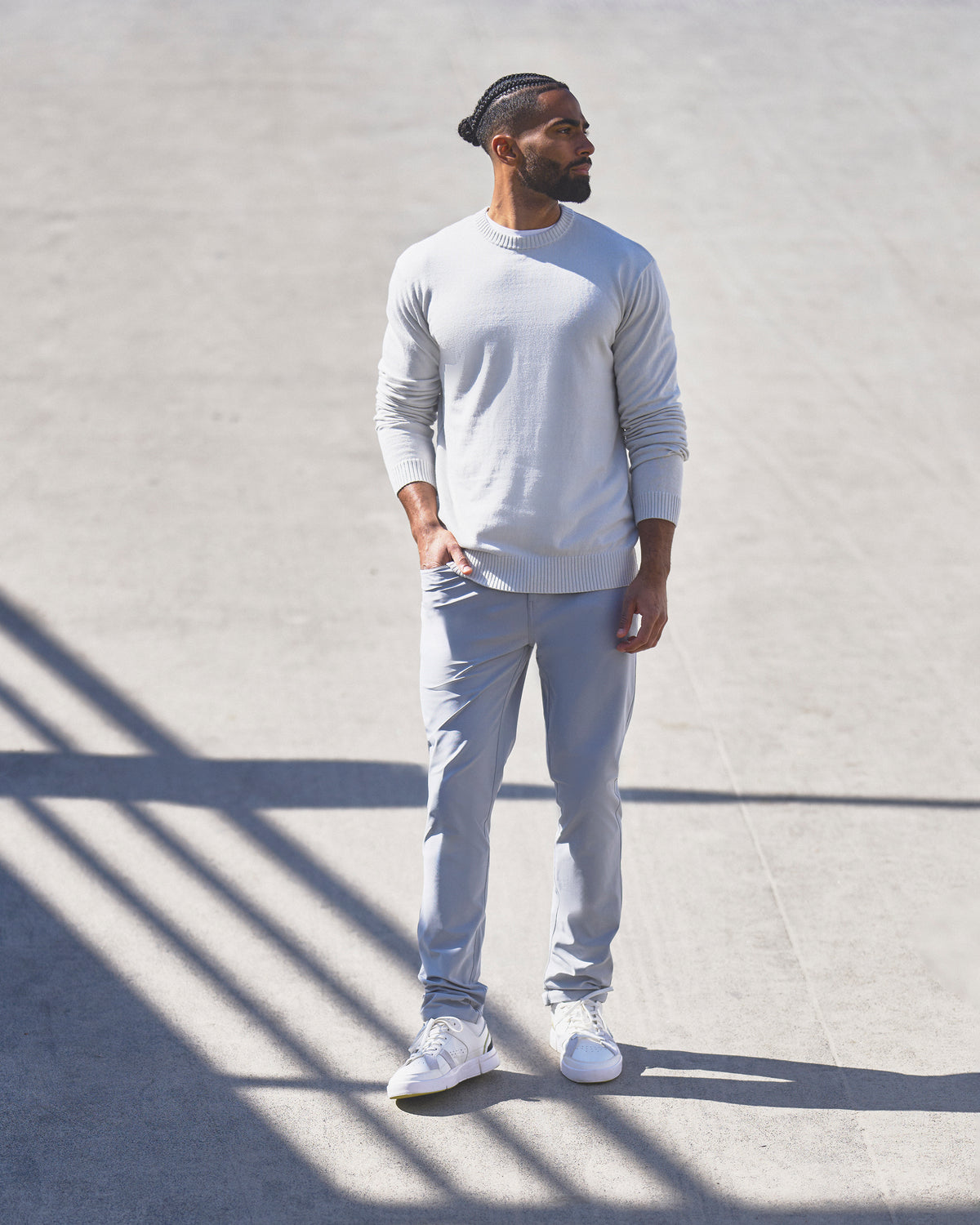 Meta Pant Athletic Slim Fit 32" Sea Fog 5-Pocket Pants | Vuori Sale