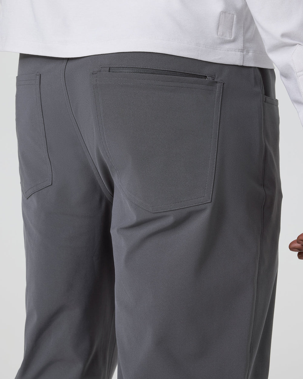 Meta Pant Classic Fit 30" Charcoal | Vuori Clothing