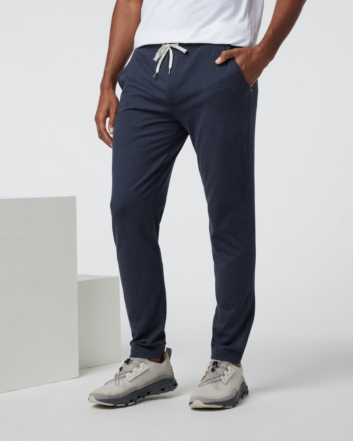 Ponto Performance Pant Men's Midnight Heather Pants | Vuori Clothing