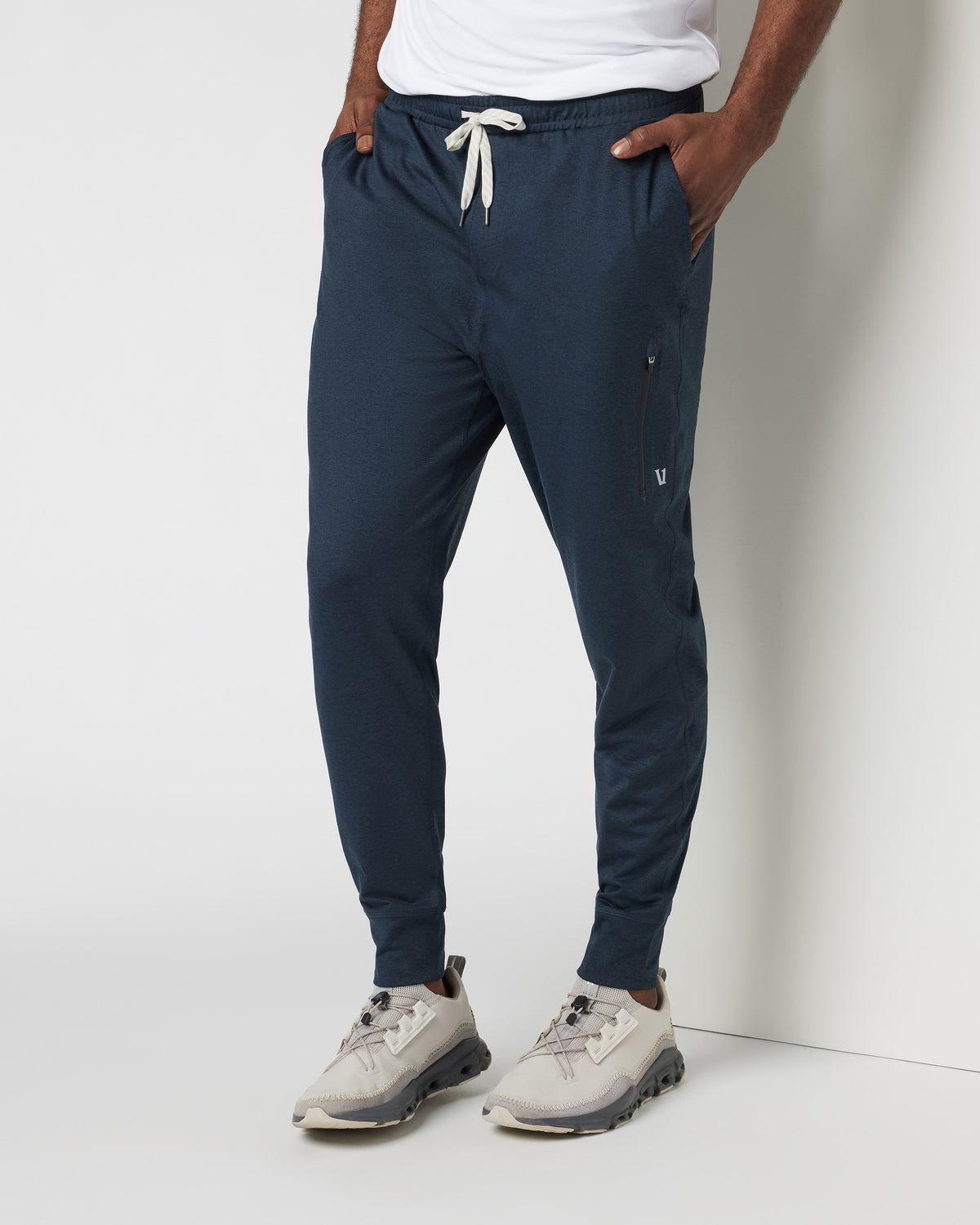 Sunday Performance Jogger Ink Navy Blue Joggers | Vuori