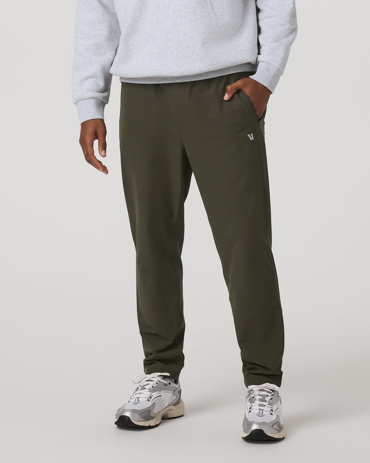 Train Tech HD Pant Classic 29" Men's Olive Pants | Vuori For sale
