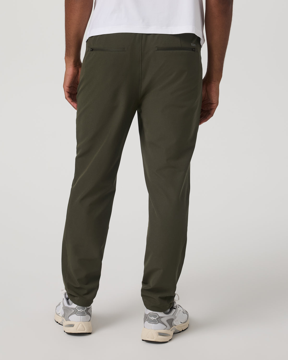 Train Tech HD Pant Classic 29" Men's Olive Pants | Vuori For sale