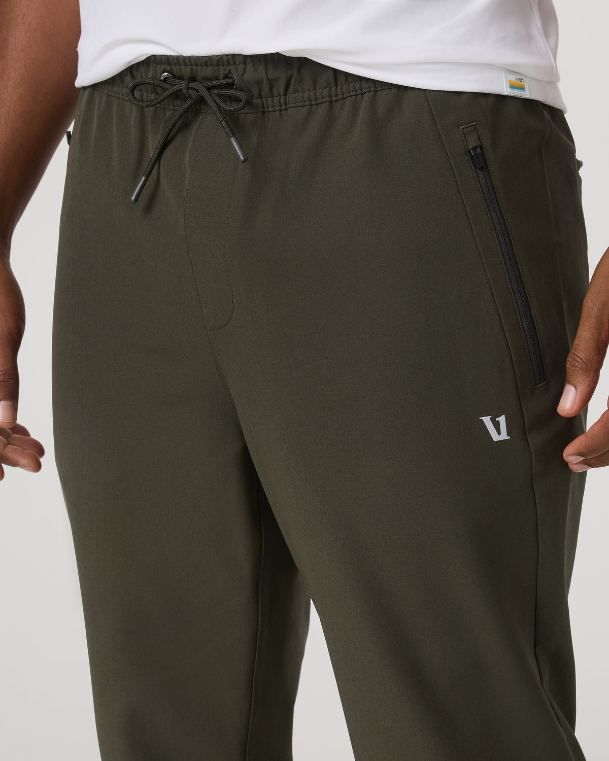 Train Tech HD Pant Classic 29" Men's Olive Pants | Vuori For sale