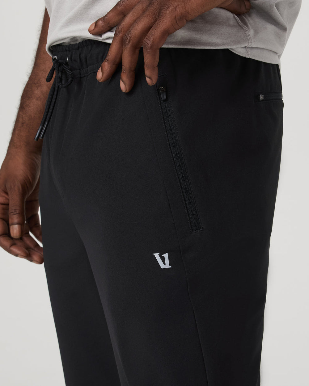 Train Tech HD Pant Classic 29" Men's Black Pants | Vuori Clothing