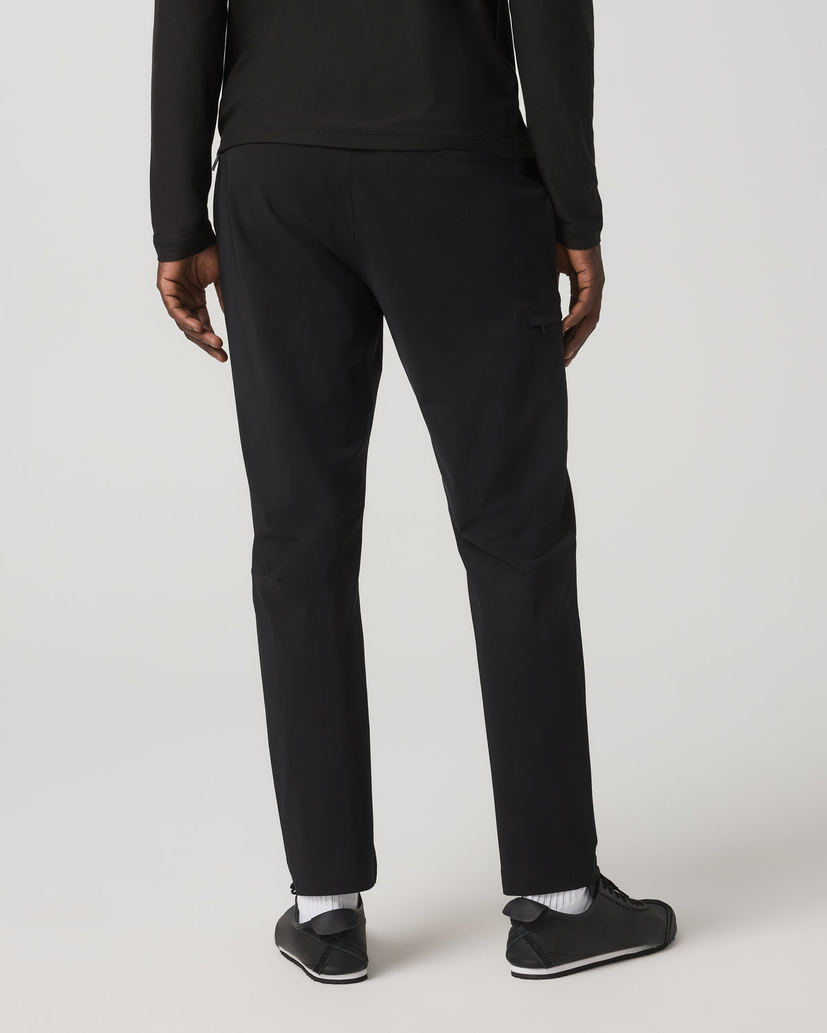 Fleet Trouser Classic Fit 30" Men's Black Chino Pants | Vuori On sale
