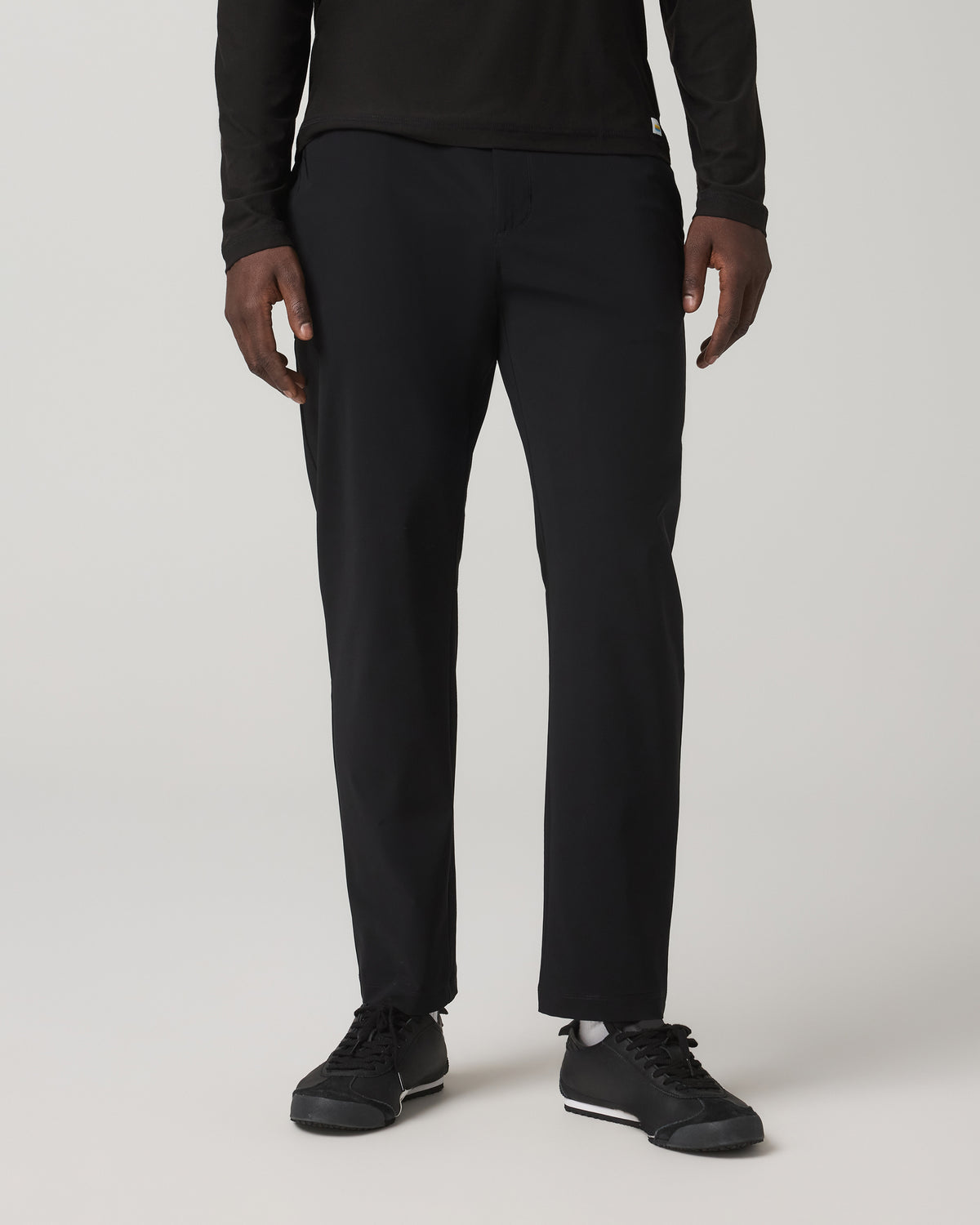 Fleet Trouser Classic Fit 30" Men's Black Chino Pants | Vuori On sale
