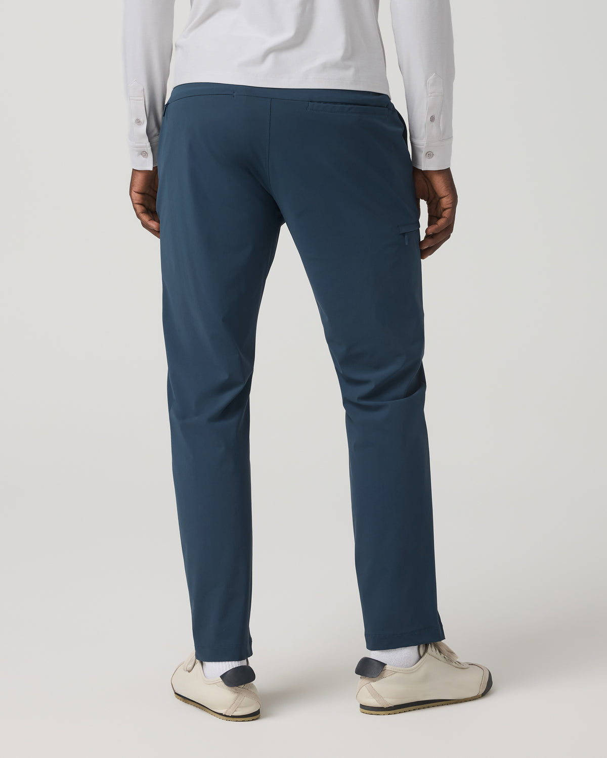 Fleet Trouser Classic Fit 30" Men's Ocean Blue Chino Pant | Vuori Online