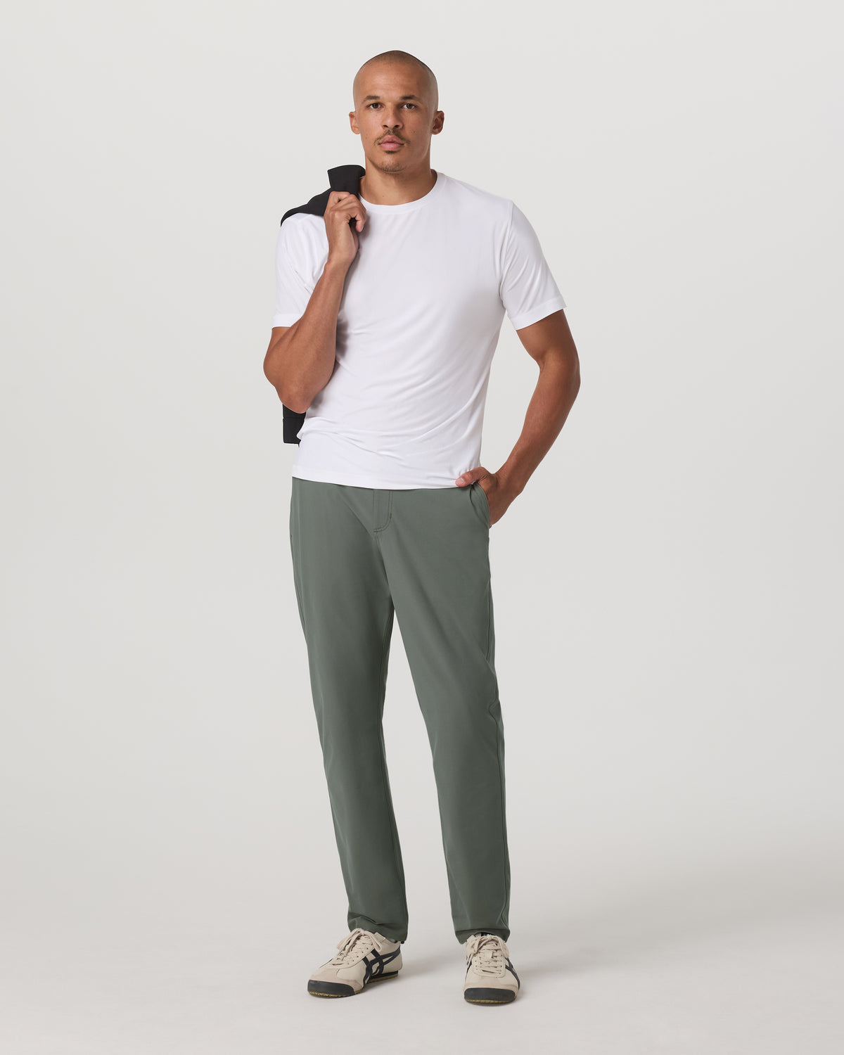 Meta Trouser Classic Fit 32" Men's Light Oregano Pants | Vuori Outlet