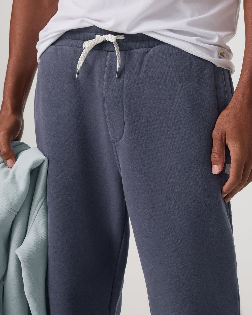 Seaside Sweatpant 28" Men's Relaxed Fit Azure Sweatpant | Vuori