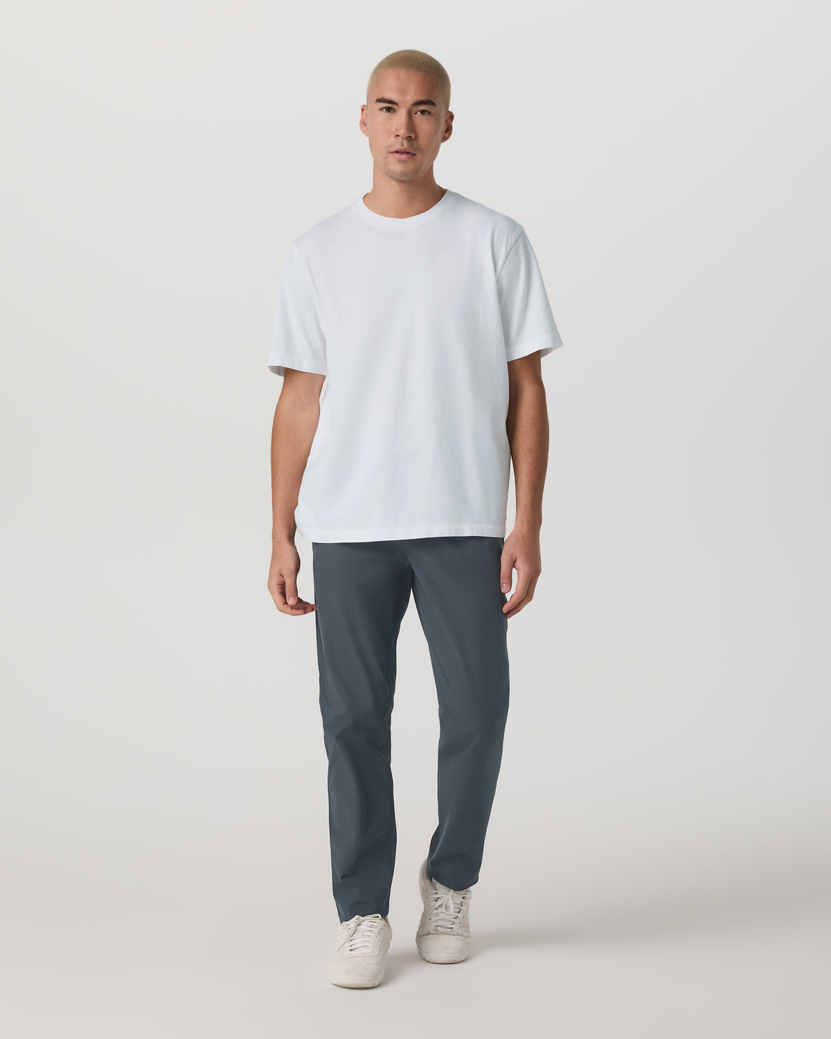 Meta Elastic Waist Pant Classic Fit Men's Charcoal Pants | Vuori Clothing