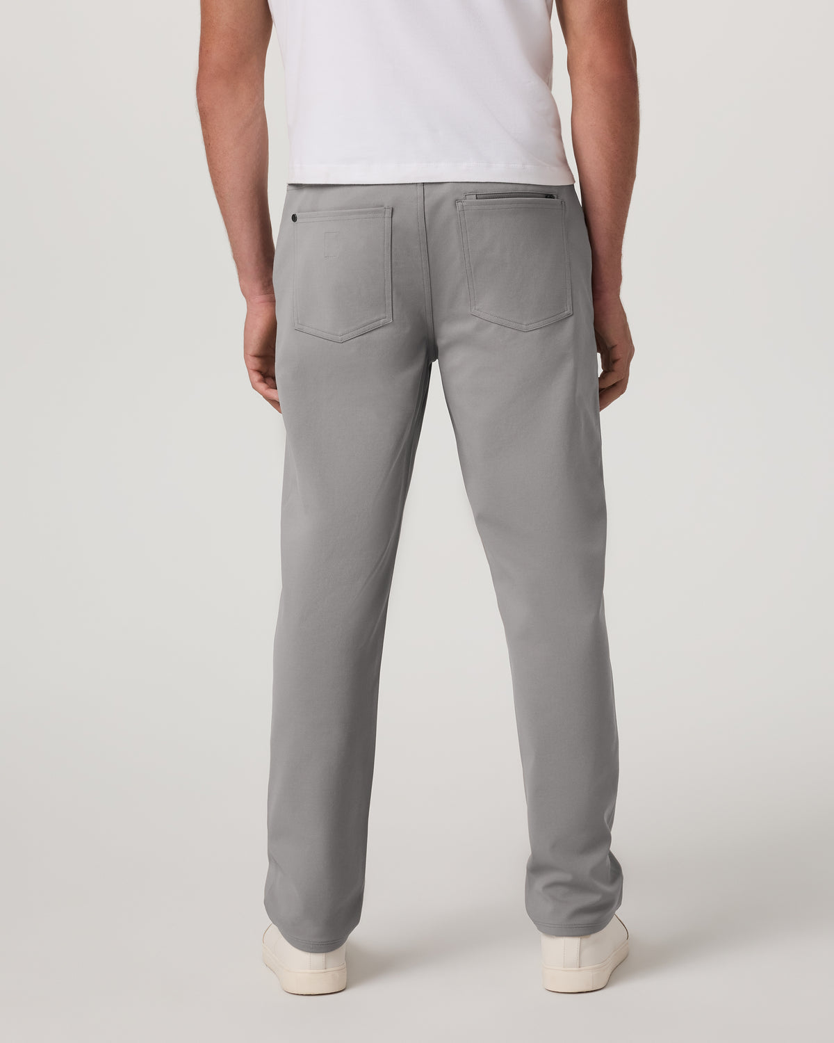 MetaTwill Pant Classic Fit 30" Men's Shiitake Pants | Vuori Outlet