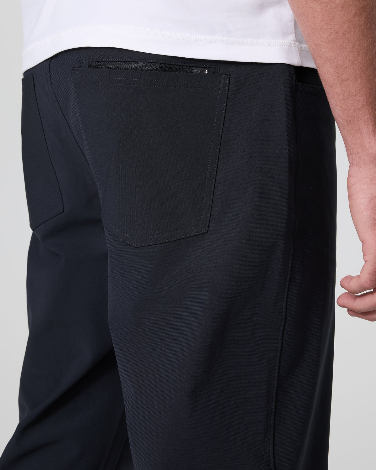 Meta Pant Classic Fit 34" Men's Black 5-Pocket Pants | Vuori Sale