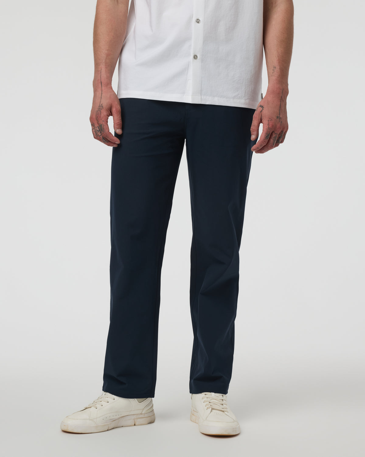 Meta Pant Relaxed 30" Ink | Vuori Online