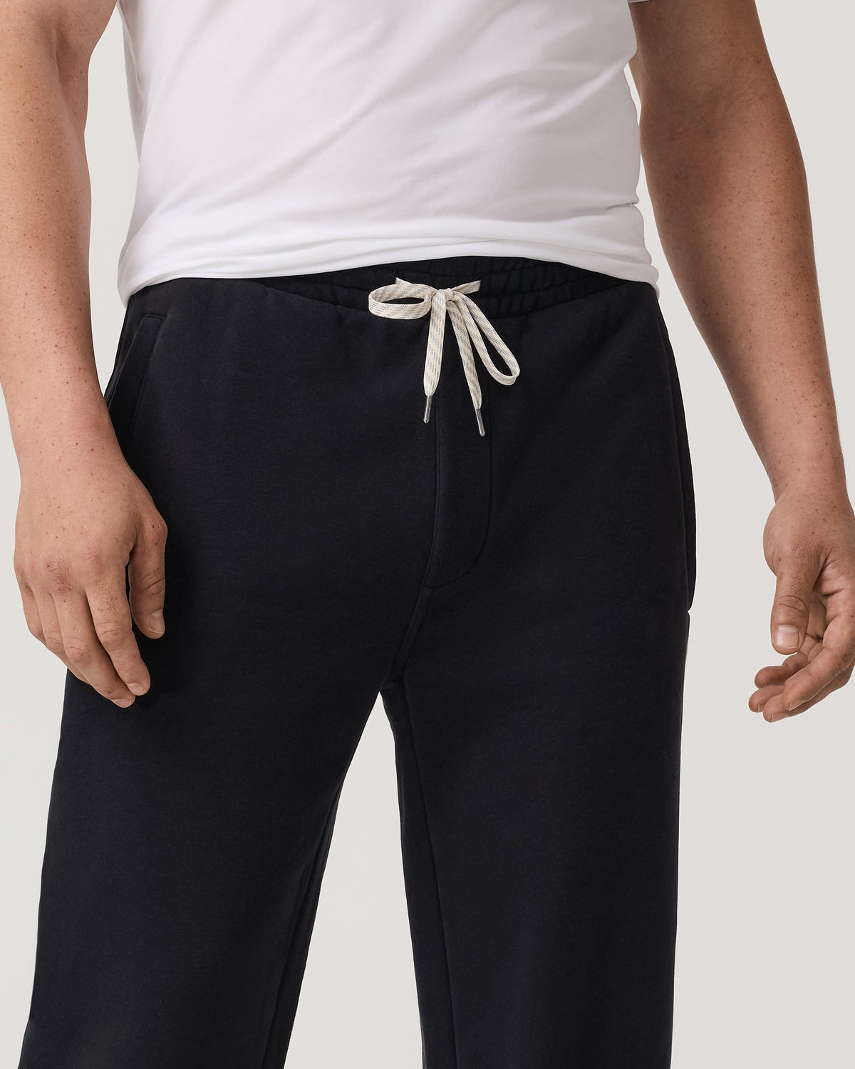 Men's Seaside Straight Leg Sweatpant 30” Black | Vuori Sale