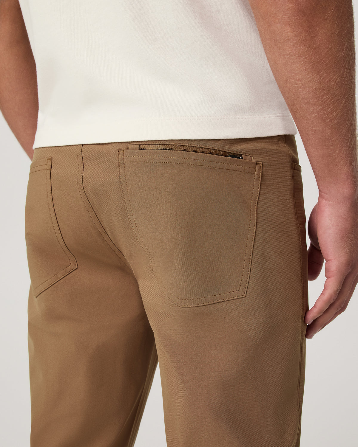 Meta Pant Athletic Slim Fit 32" Men's Pecan 5-Pocket Pant | Vuori US