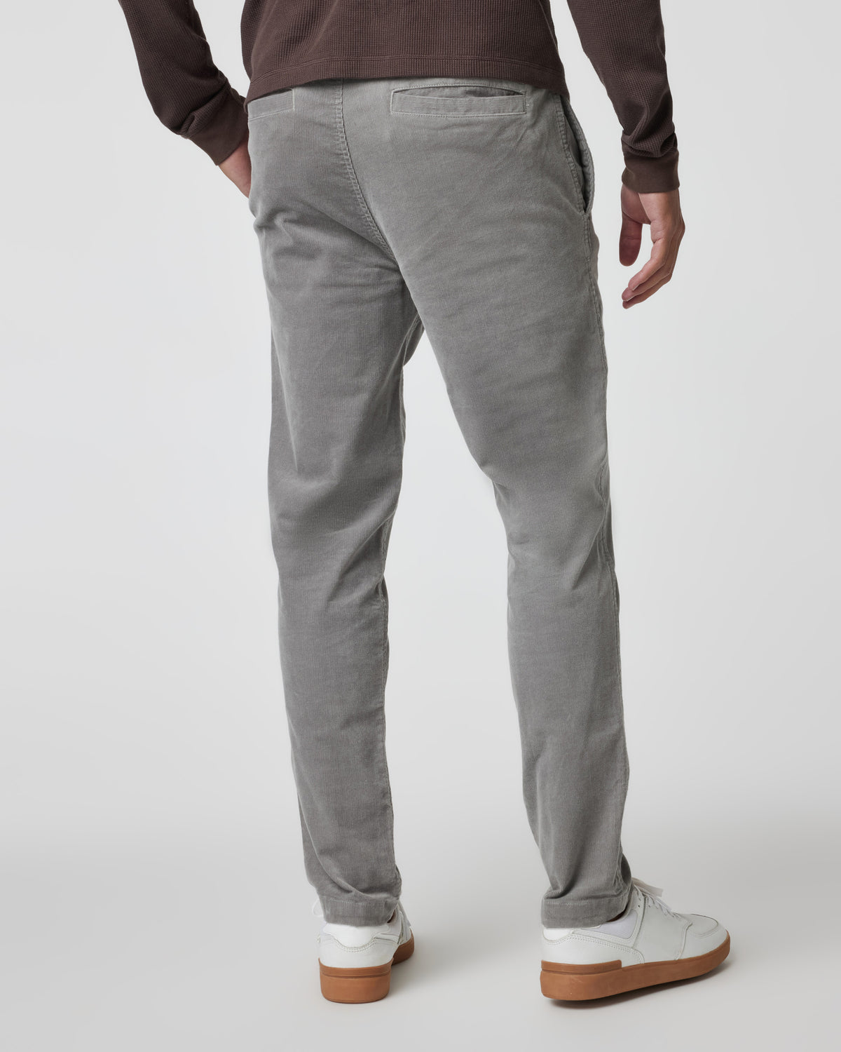 Optimist Pant Men's Shiitake Corduroy Pants | Vuori Outlet