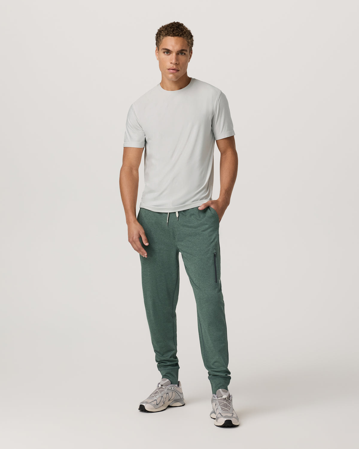 Men's Sunday Performance Jogger 30" Agate Green Heather | Vuori