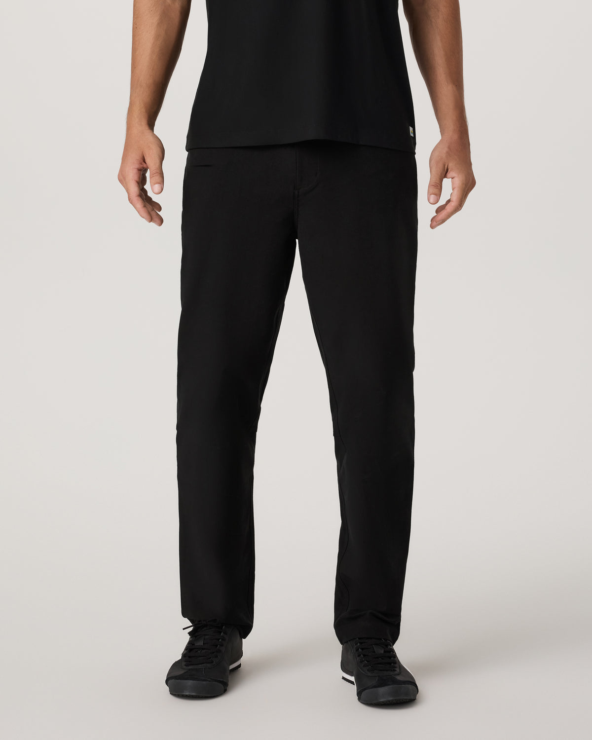 MetaCanvas Utility Pant Classic Fit 30” Men's Black Pants | Vuori Clothing