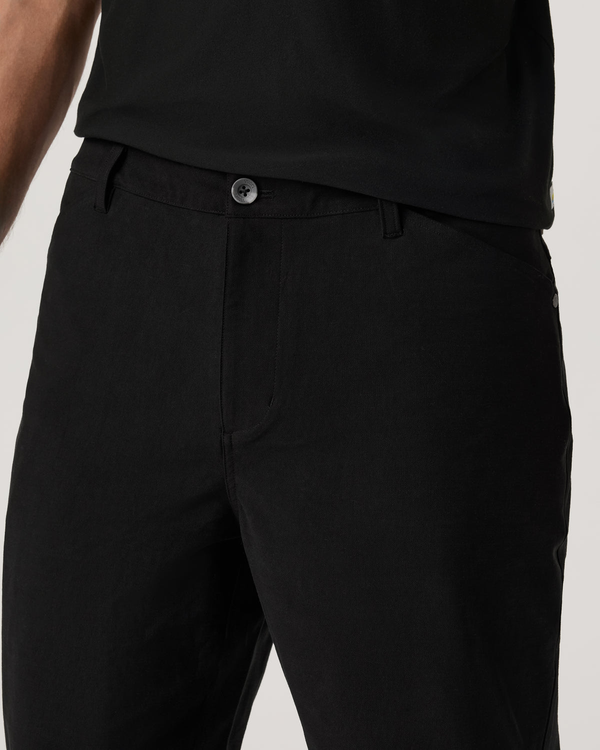 MetaCanvas Utility Pant Classic Fit 30” Men's Black Pants | Vuori Clothing