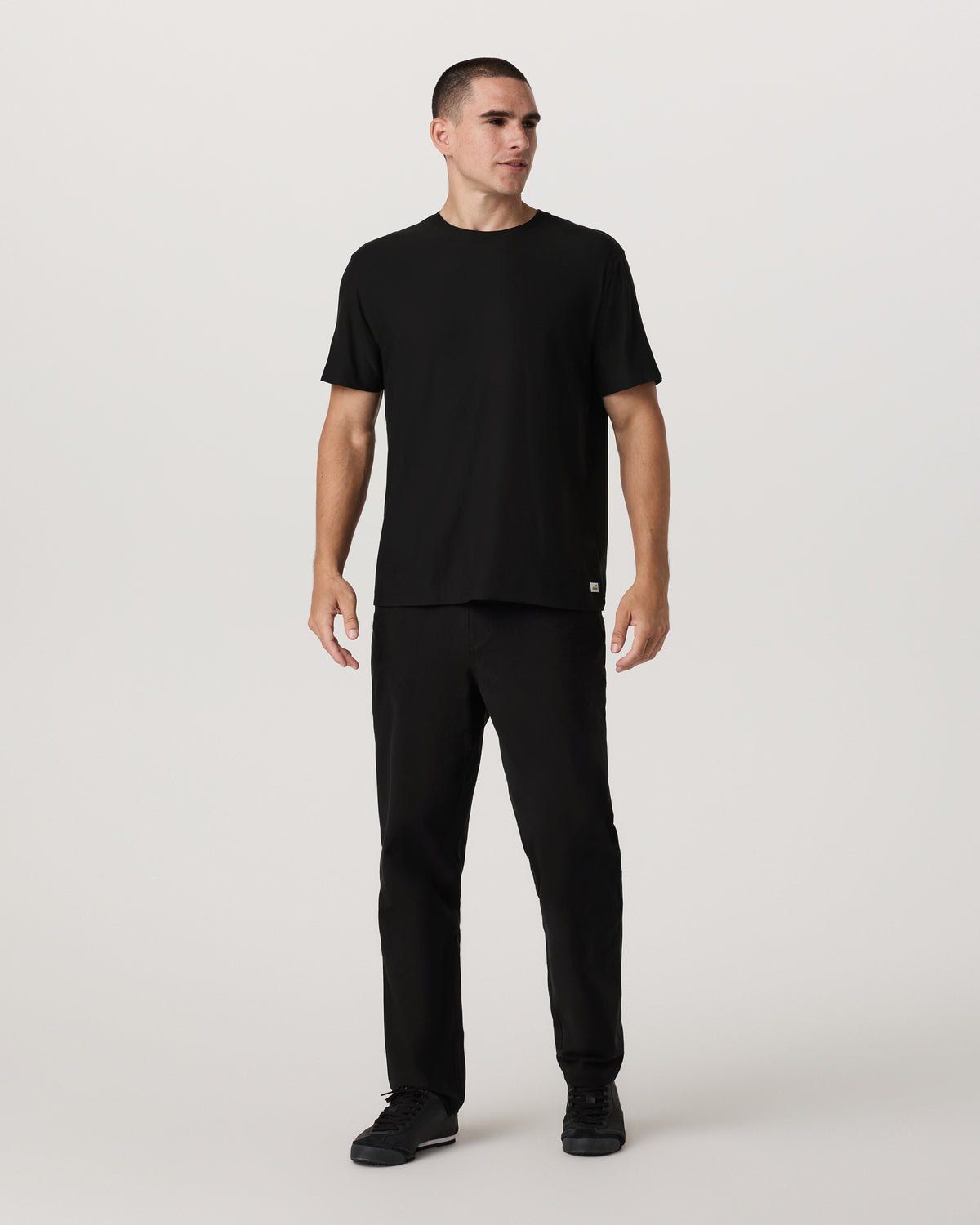 MetaCanvas Utility Pant Classic Fit 30” Men's Black Pants | Vuori Clothing