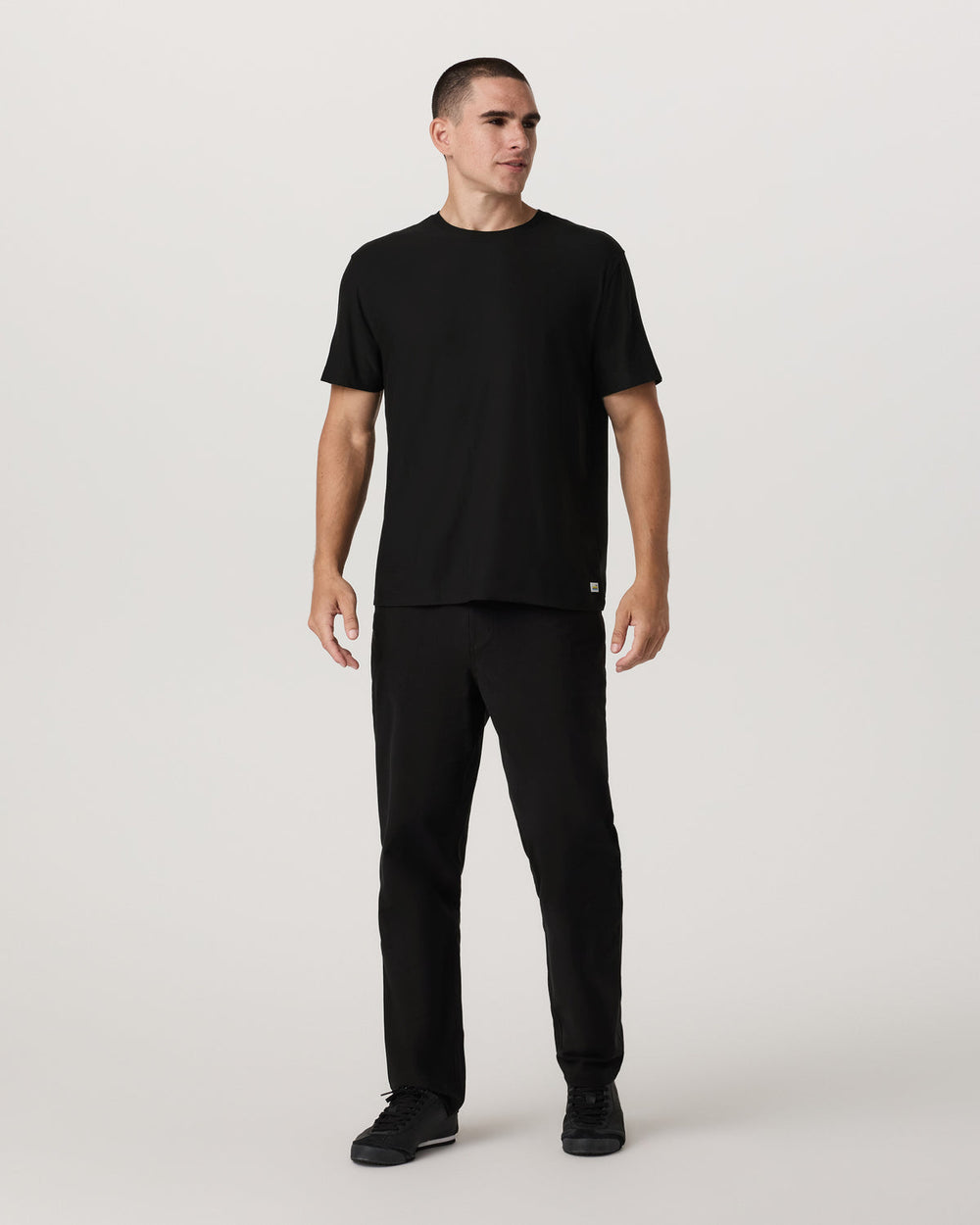 MetaCanvas Utility Pant Classic Fit 30” Men's Black Pants | Vuori Clothing