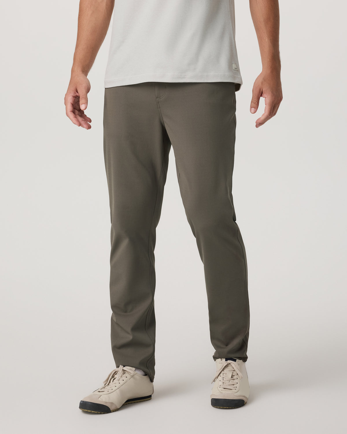 MetaTwill Pant Classic Fit 30" Men's Root Pants | Vuori Online