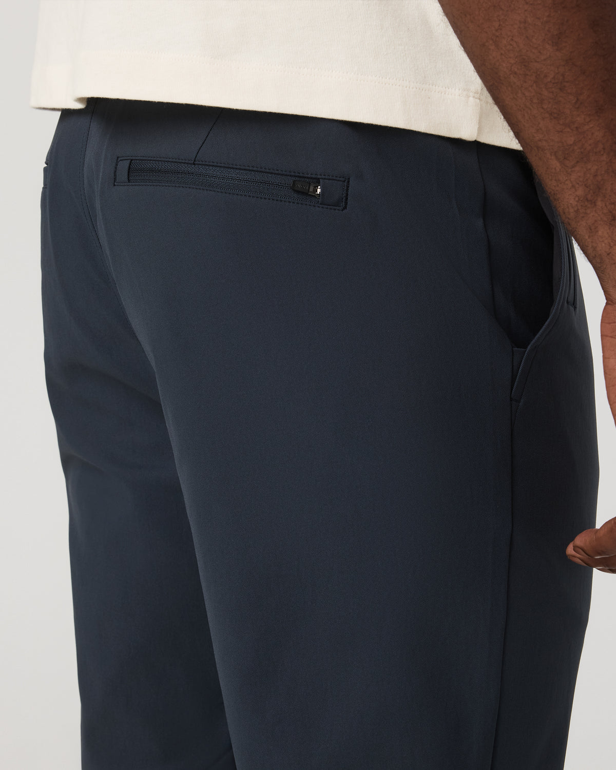 Cascade Chino Classic Fit 32" Men's Ink Pants | Vuori Discount