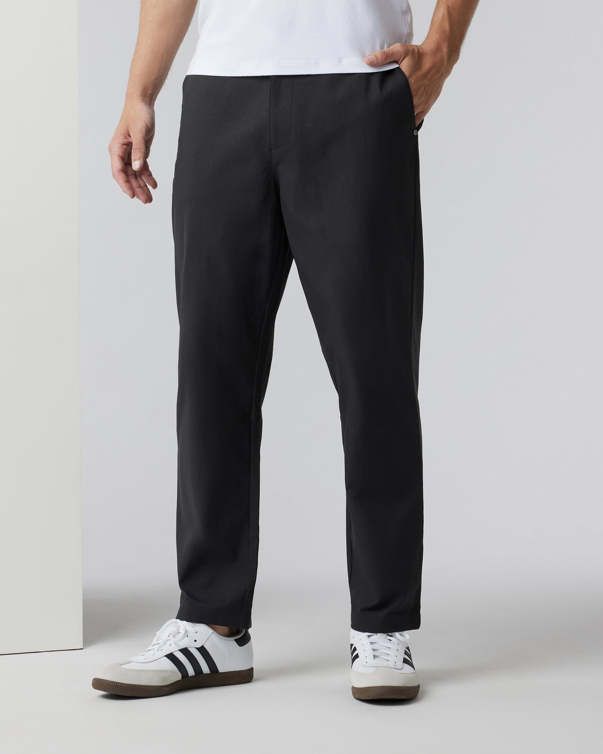 Cascade Crinkle Pant Relaxed 30" Black | Vuori For sale