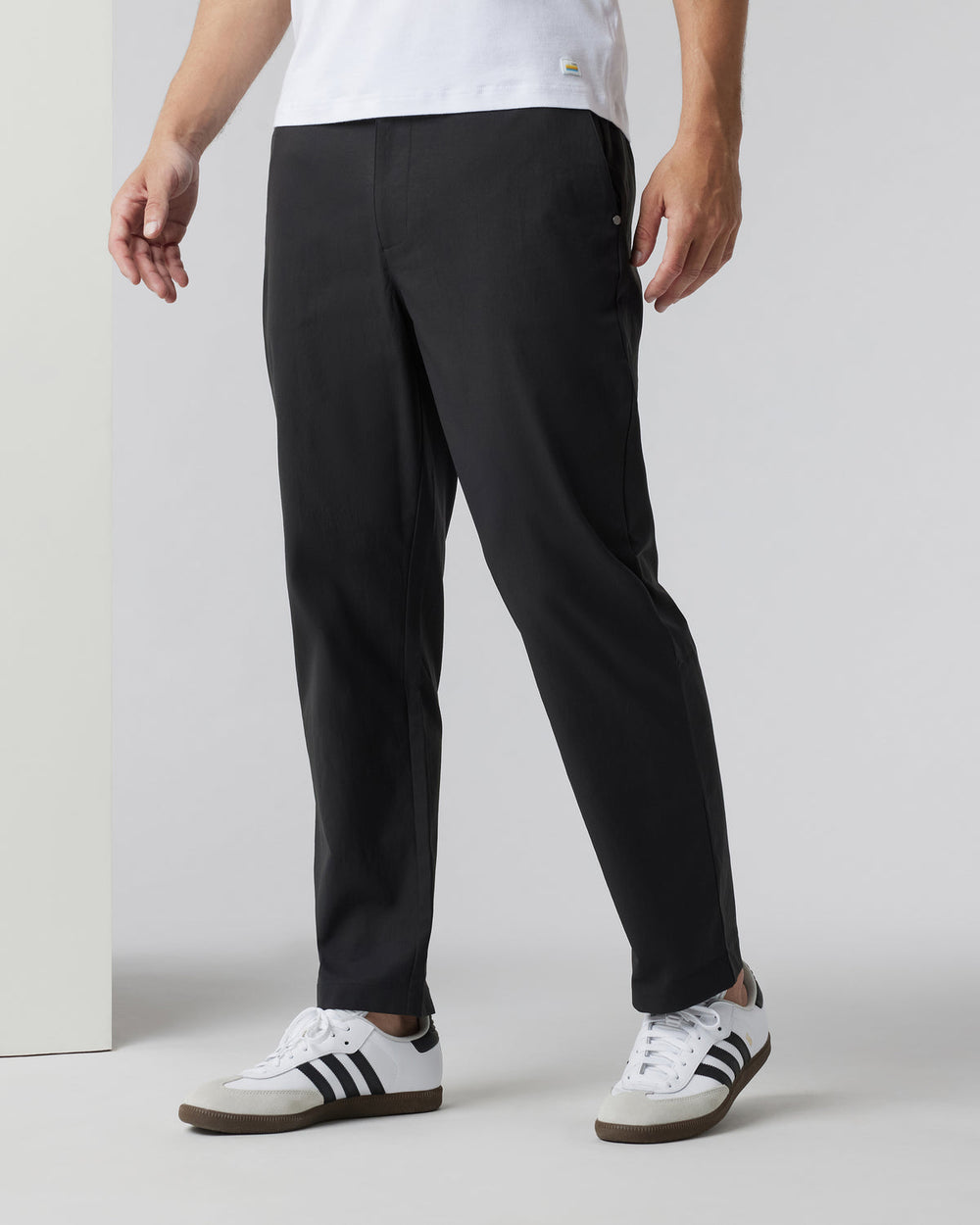 Cascade Crinkle Pant Relaxed 30" Black | Vuori For sale
