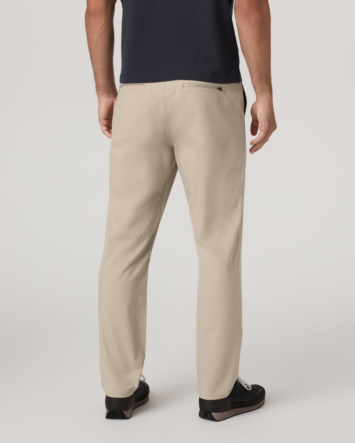 Cascade Chino Classic Fit 32" Men's Trench Pants | Vuori On sale