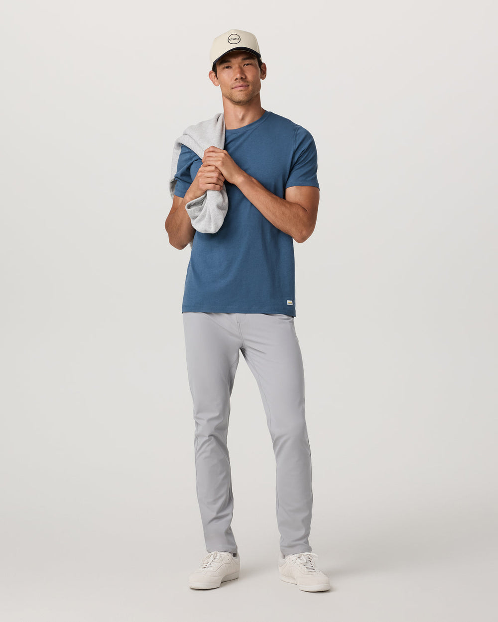 Meta Pant Athletic Slim Fit 34" Sea Fog 5-Pocket Pants | Vuori Outlet