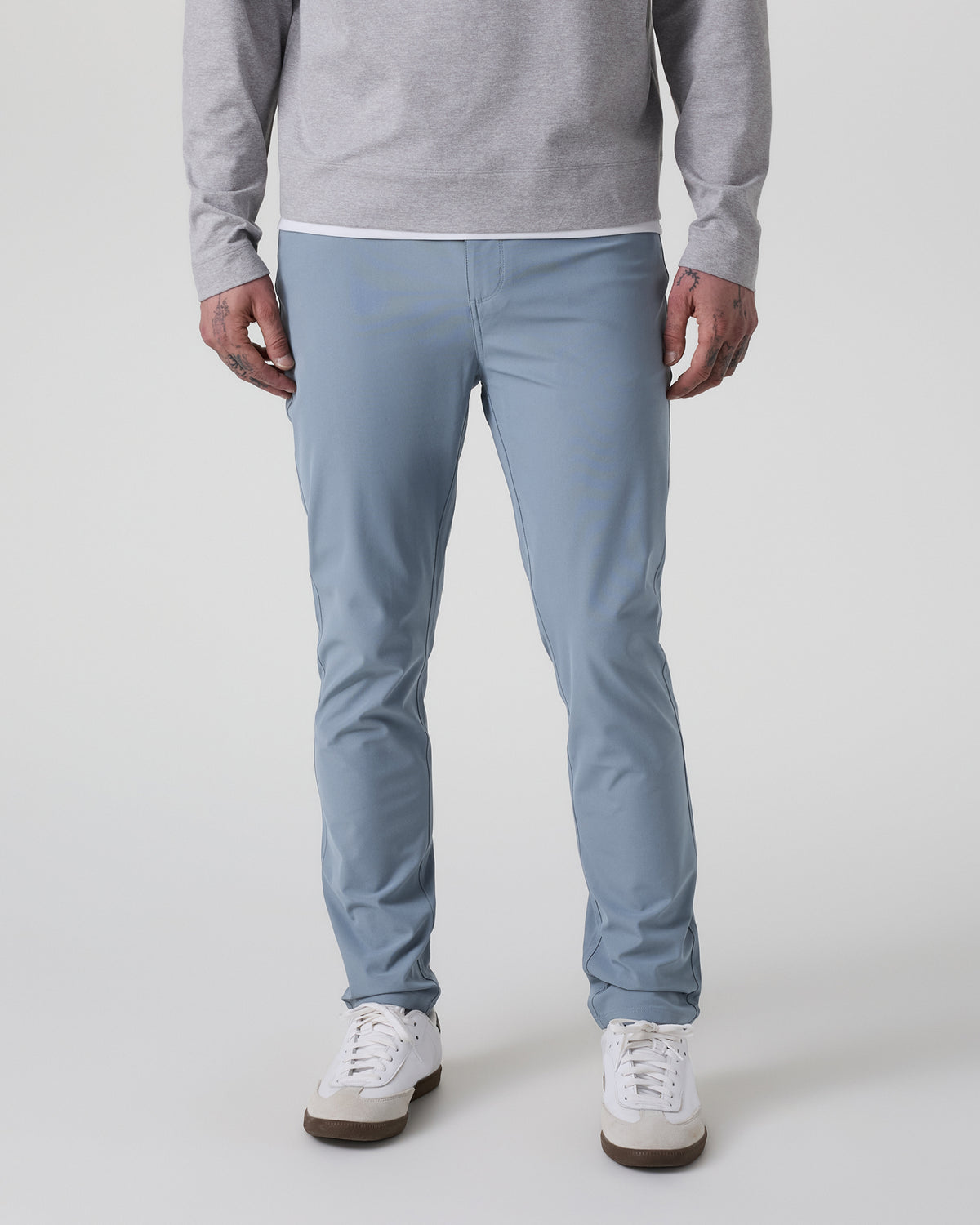 Meta Pant Athletic Slim 34" Dusty Blue | Vuori