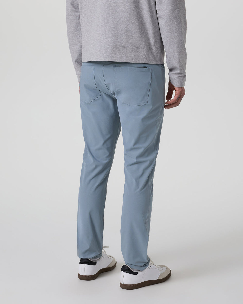 Meta Pant Athletic Slim 34" Dusty Blue | Vuori