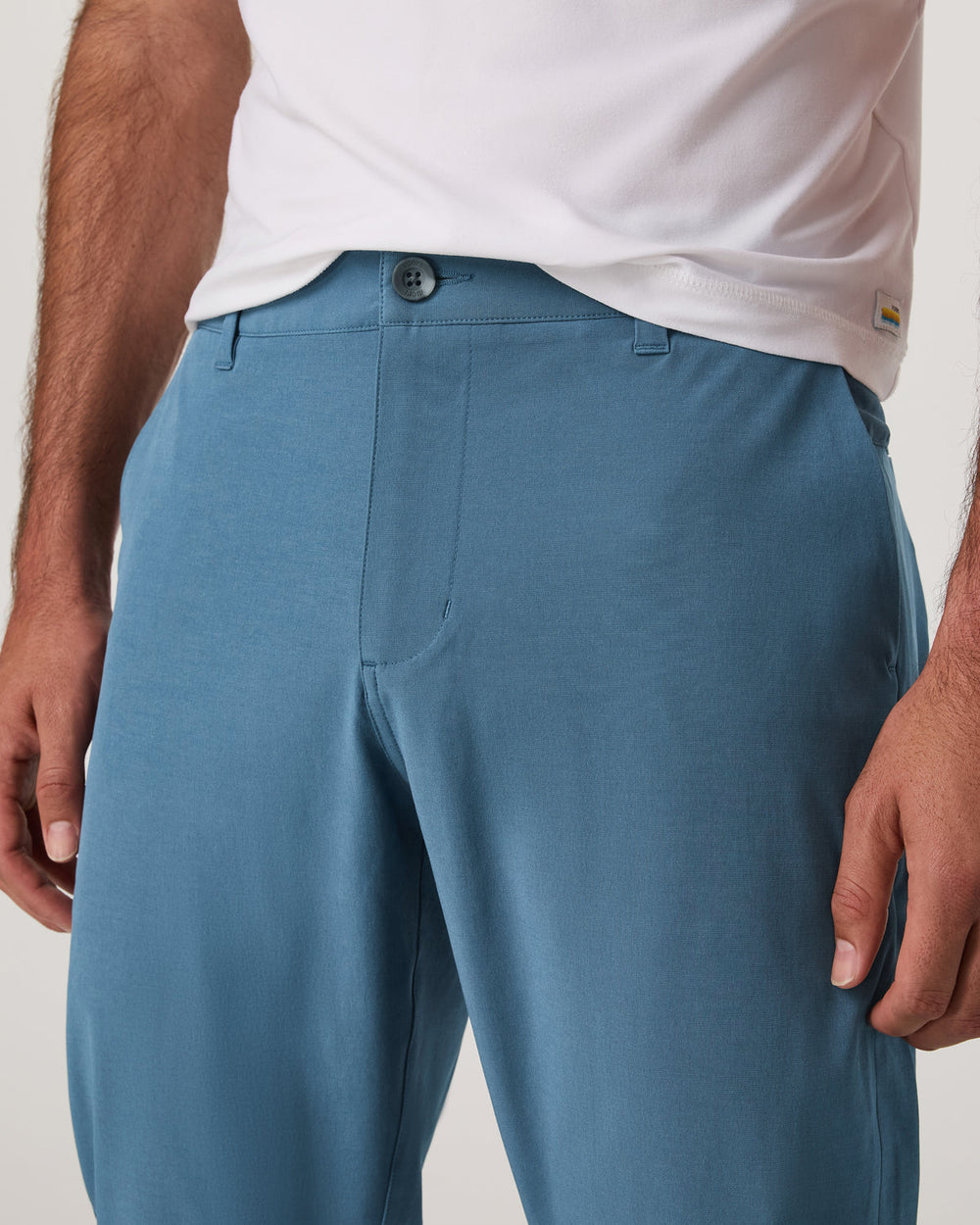 Aim Pant Men's Pool Blue Athletic Slim Fit 32" Inseam | Vuori Outlet