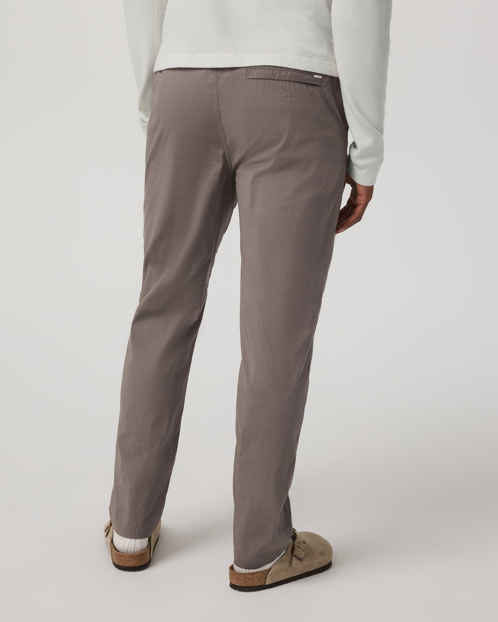 Men's Kore Everyday Pant Lined Classic 30" Smokey Taupe | Vuori